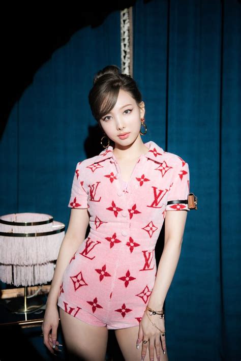 nayeon Louis Vuitton pop